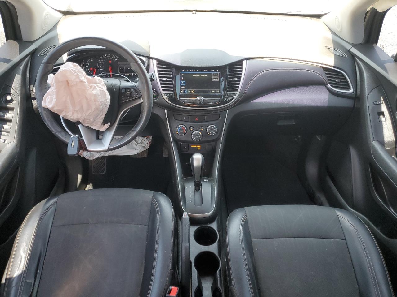 CHEVROLET TRAX 2018 VIN 3GNCJLSB2JL242990 photo 8