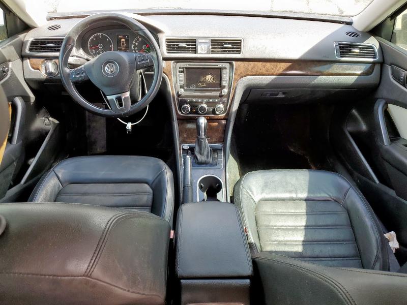 Sedans VOLKSWAGEN PASSAT 2015 Czarny