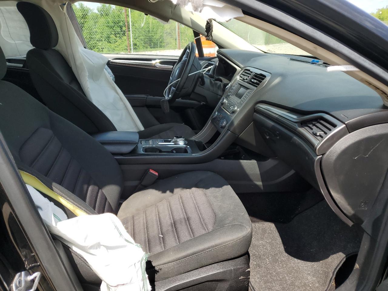 2017 Ford Fusion S VIN: 3FA6P0G77HR176134 Lot: 62809565