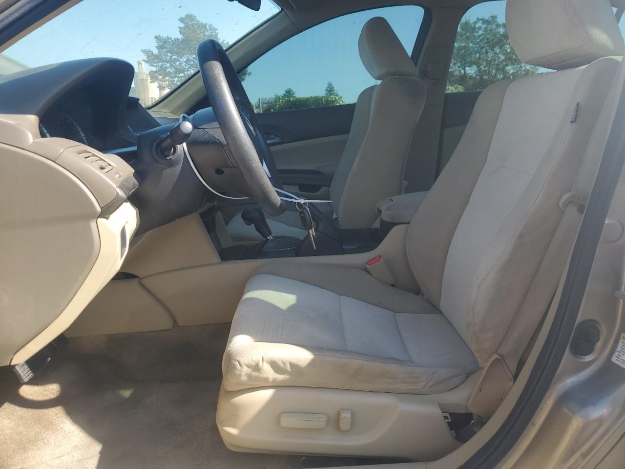 2010 Honda Accord Lxp VIN: 1HGCP2F48AA154192 Lot: 62785375