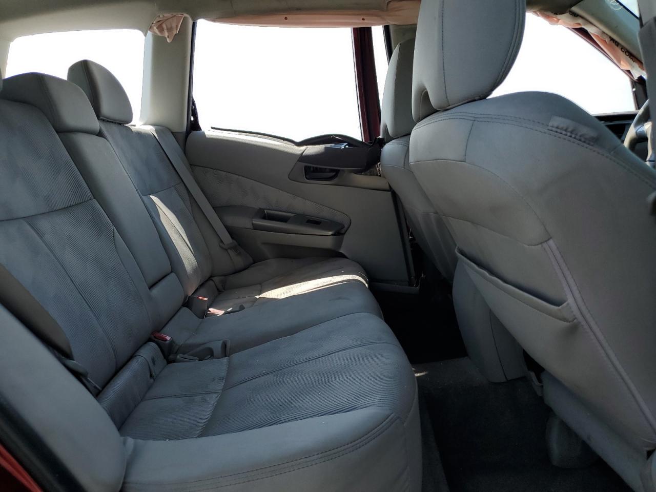 2010 Subaru Forester 2.5X VIN: JF2SH6AC4AH712156 Lot: 62131145