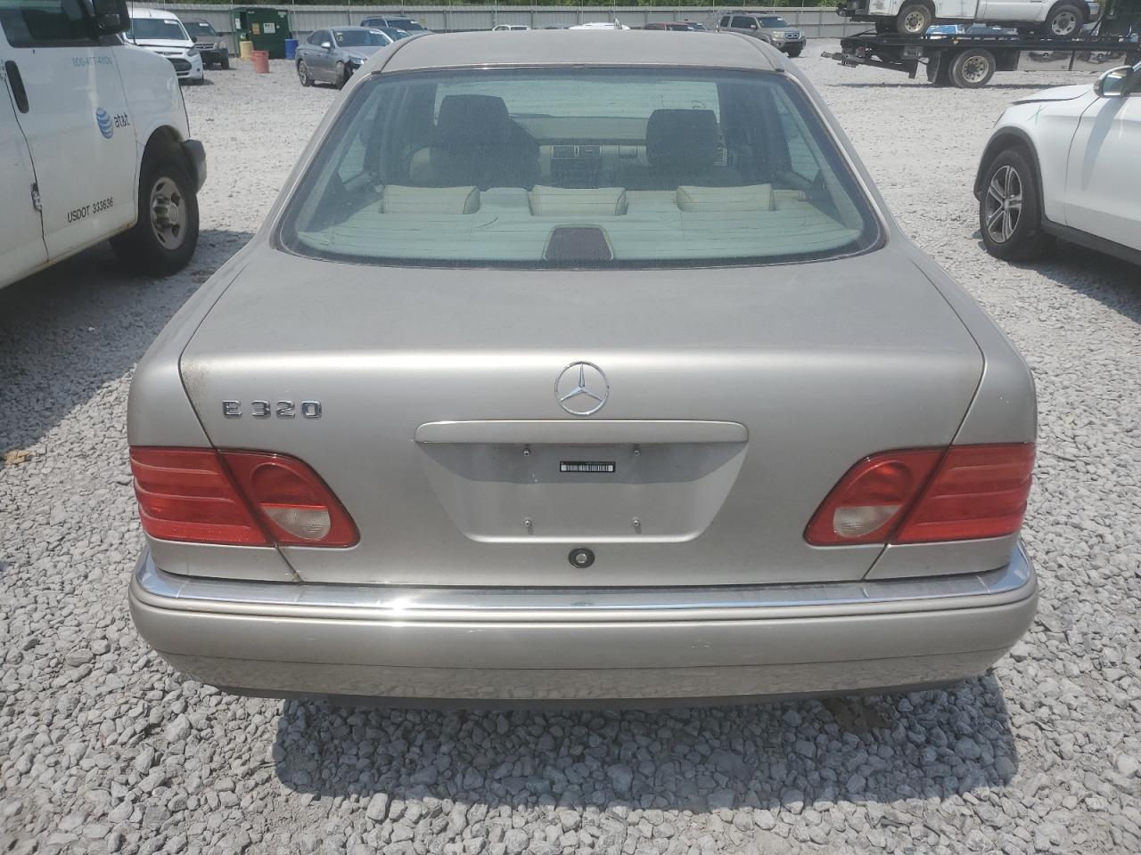 1998 Mercedes-Benz E 320 VIN: WDBJF65F8WA709750 Lot: 59132475