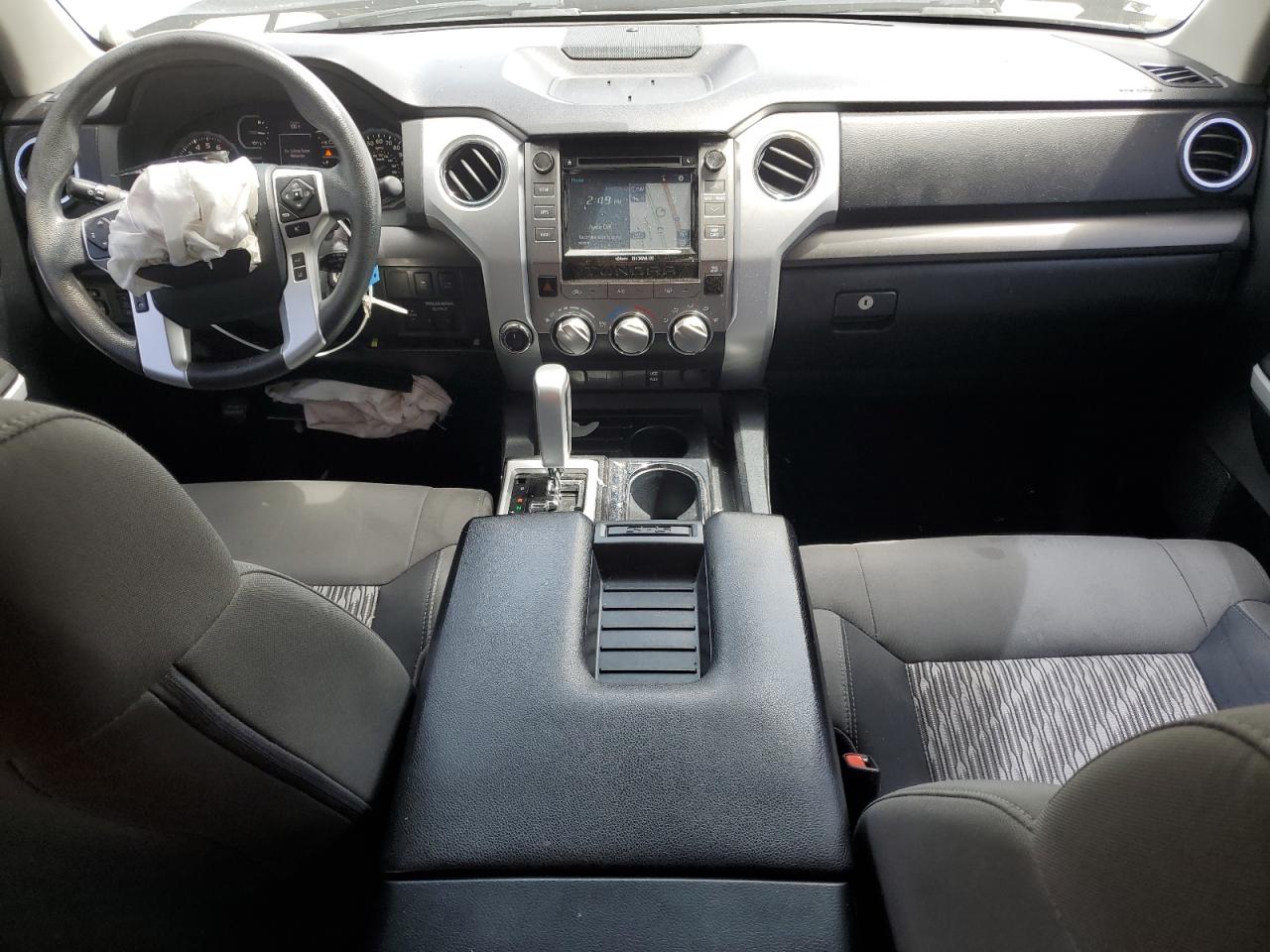 2019 Toyota Tundra Crewmax Sr5 VIN: 5TFDW5F16KX811793 Lot: 60974705