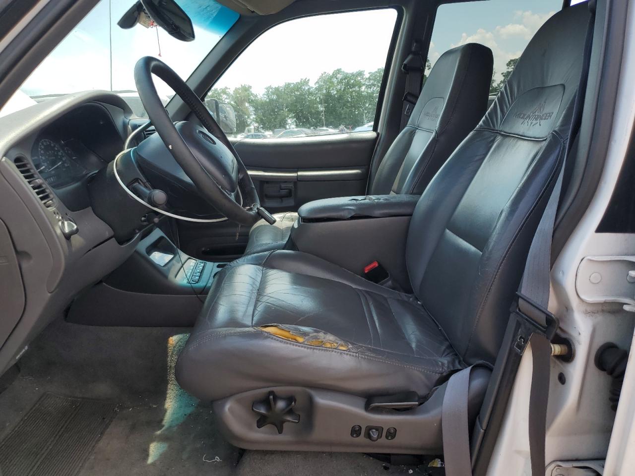 2000 Mercury Mountaineer VIN: 4M2ZU76E0YUJ39759 Lot: 61939855