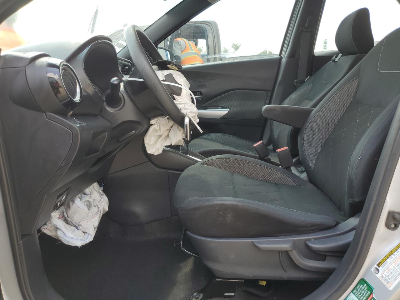 2018 Nissan Kicks S VIN: 3N1CP5CU0JL543585 Lot: 59022965