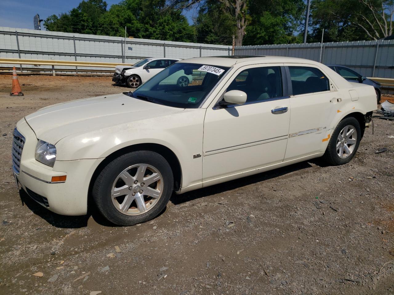 Chatham, VA에서 판매 중인 2006 Chrysler 300 Touring - Rear End