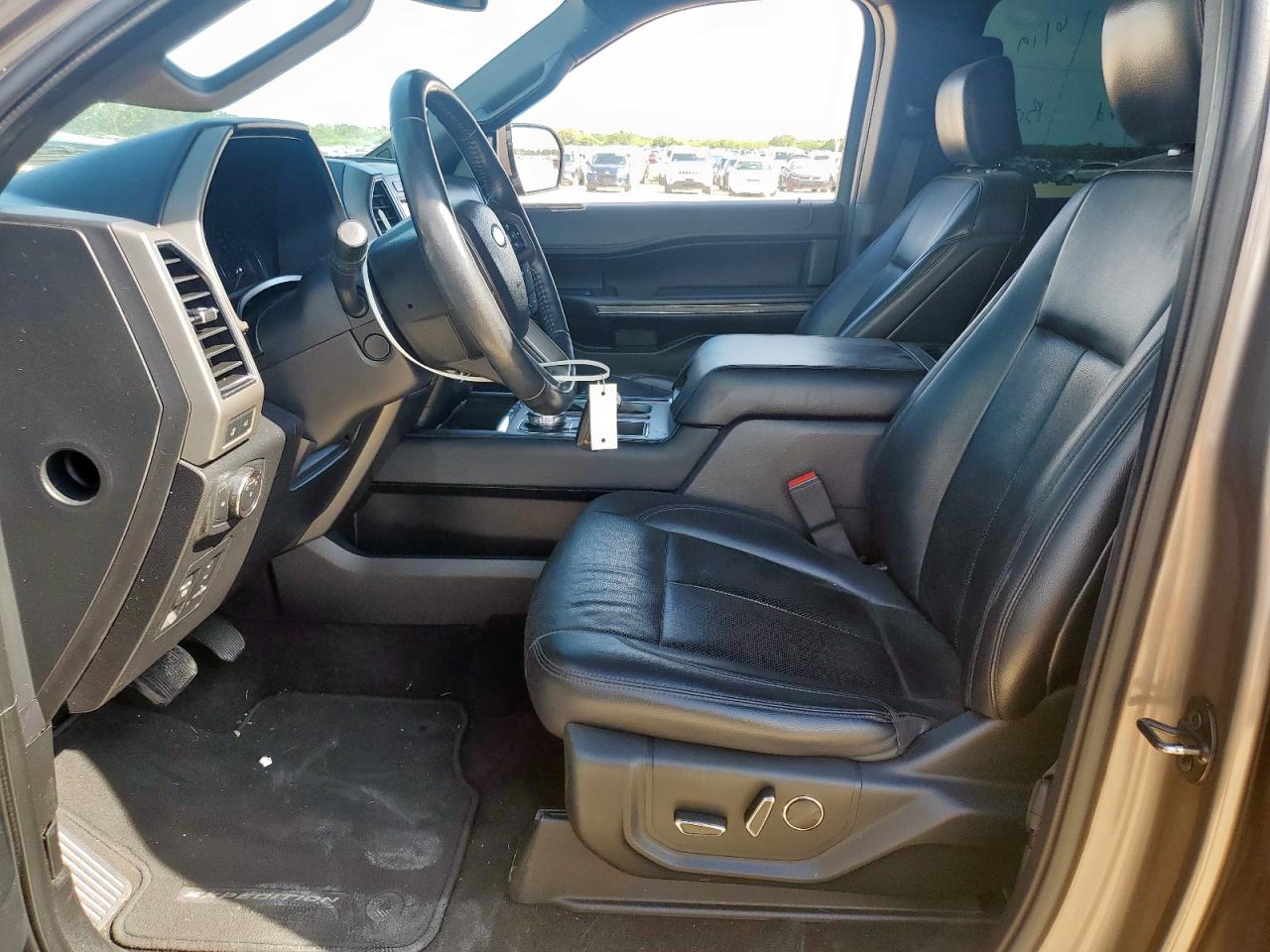 2019 Ford Expedition Xlt VIN: 1FMJU1HT8KEA27123 Lot: 62485955
