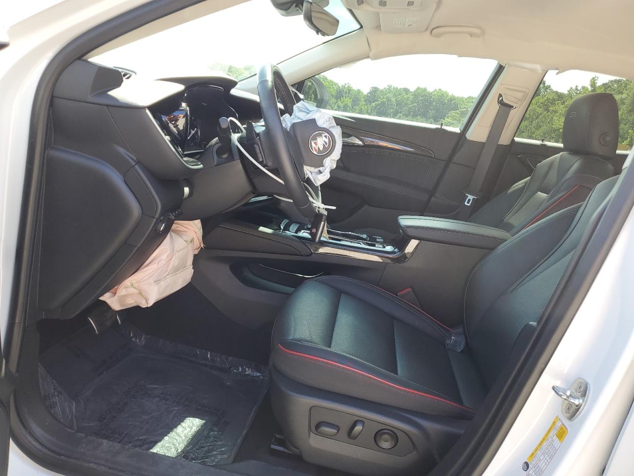 2022 Buick Envision Essence VIN: LRBFZNR44ND016204 Lot: 61136535