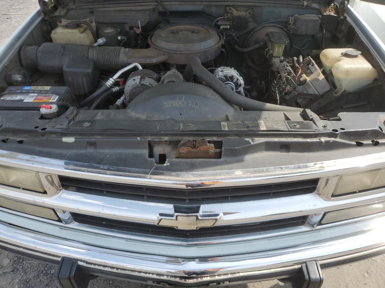 1994 Chevrolet Suburban K1500 VIN: 1GNFK16KXRJ339804 Lot: 61027835