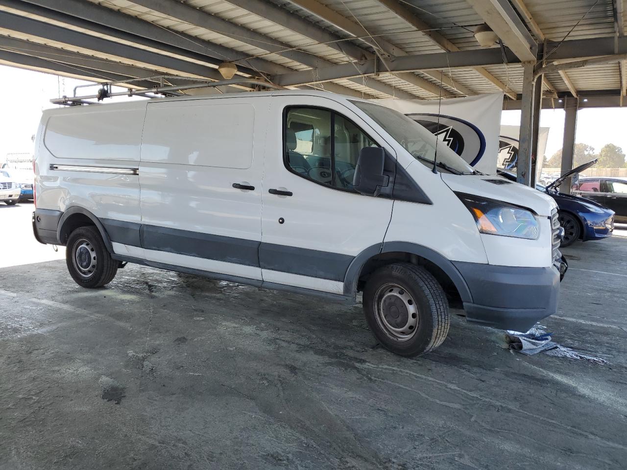 VIN: 1FTYR2YM3JKA96093 2018 FORD TRANSIT