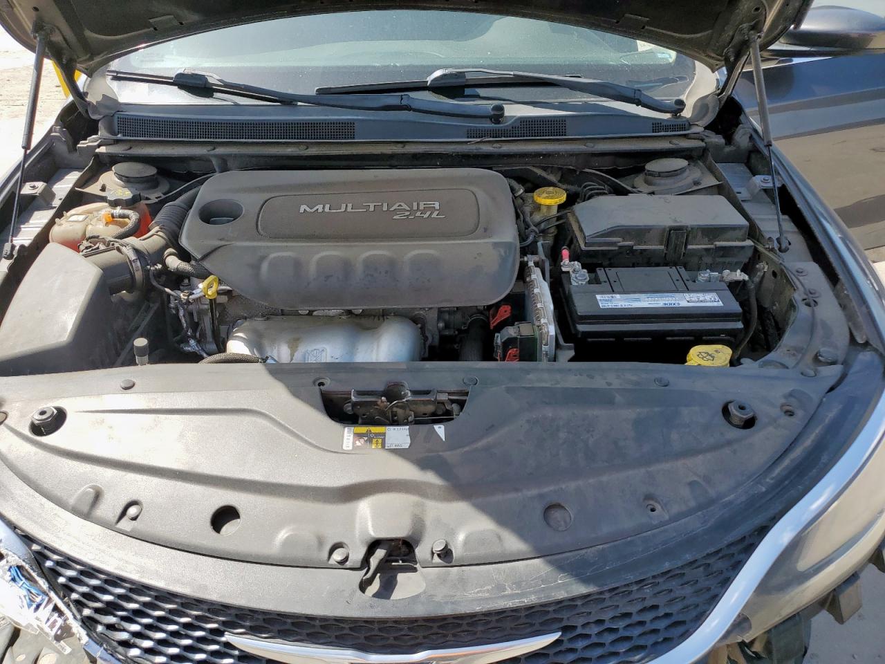 2015 Chrysler 200 Limited VIN: 1C3CCCAB5FN748037 Lot: 61816445