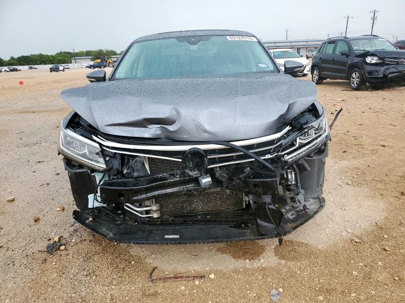  VOLKSWAGEN PASSAT 2017 Szary