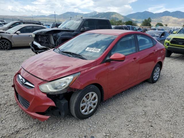  HYUNDAI ACCENT 2013 Красный