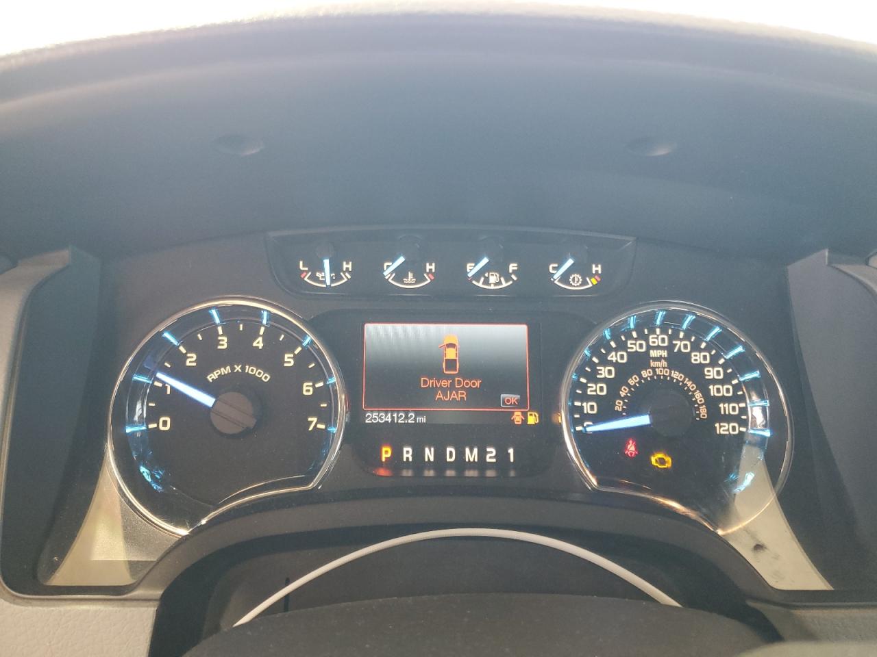 2011 Ford F150 Super Cab VIN: 1FTFX1CT0BFD00025 Lot: 62658155