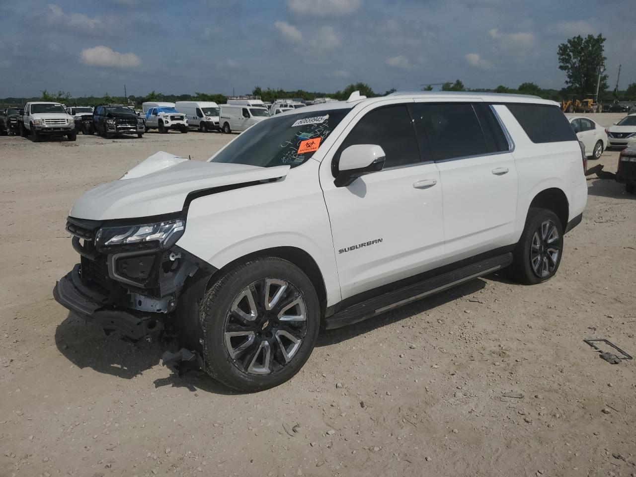 2021 Chevrolet Suburban K1500 Lt for Sale in Kansas City, KS - Front End