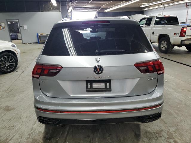  VOLKSWAGEN TIGUAN 2024 Серебристый