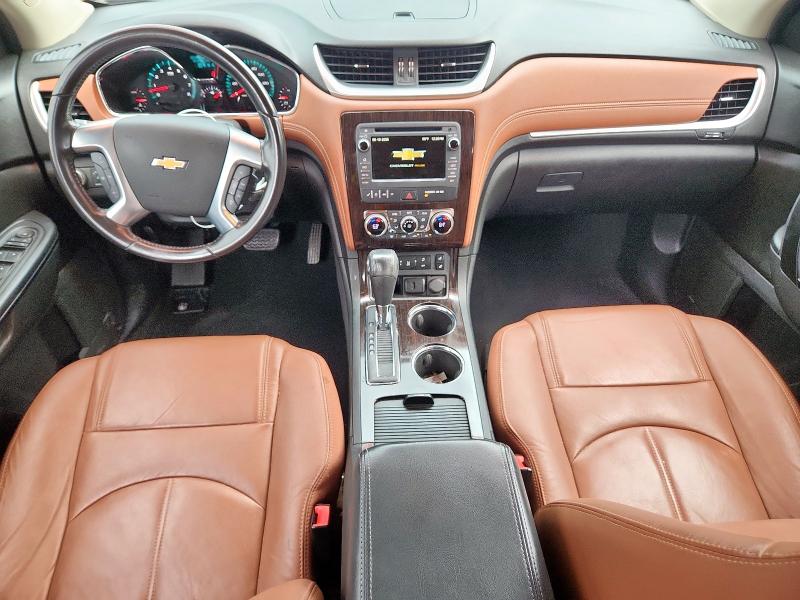  CHEVROLET TRAVERSE 2017 Bordowy