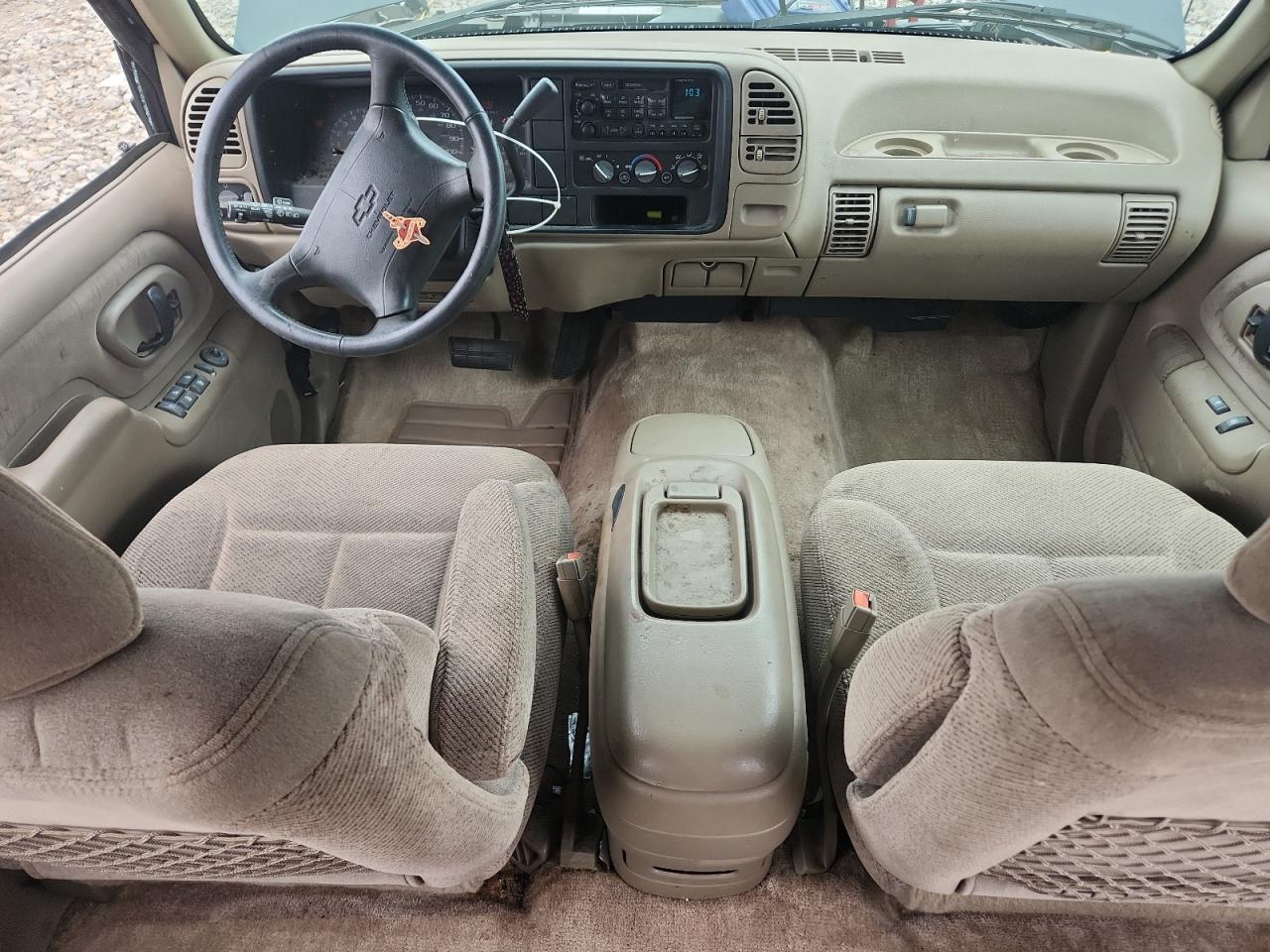 1996 Chevrolet Tahoe C1500 VIN: 1GNEC13R5TJ329053 Lot: 62574755