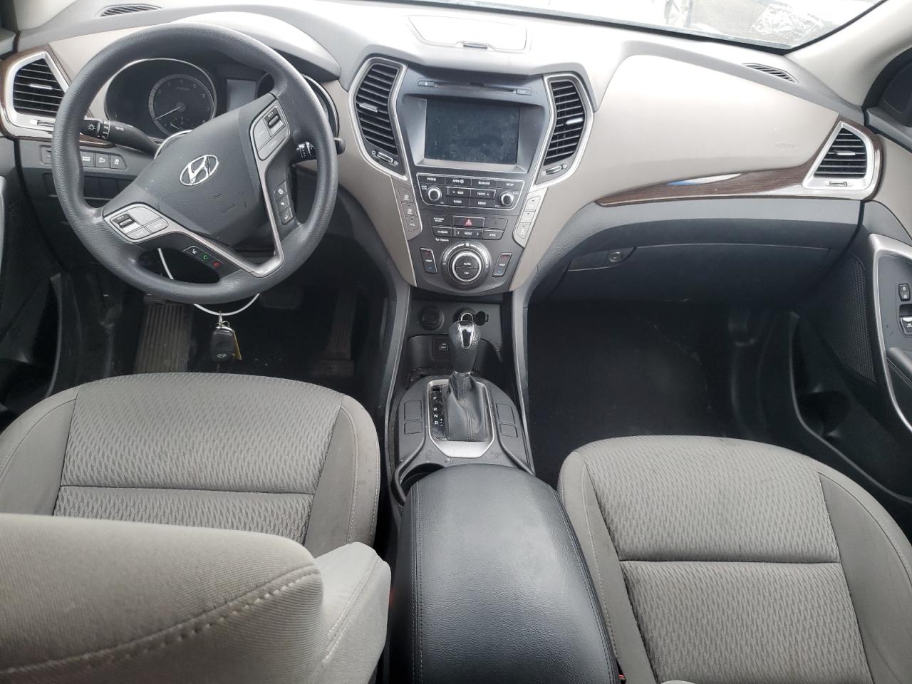 2017 Hyundai Santa Fe Se VIN: KM8SMDHF8HU223724 Lot: 63200465