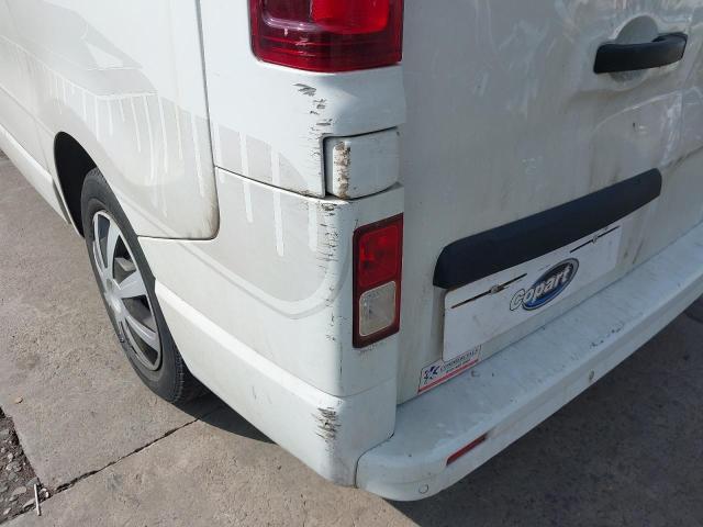 2015 VAUXHALL VIVARO 270