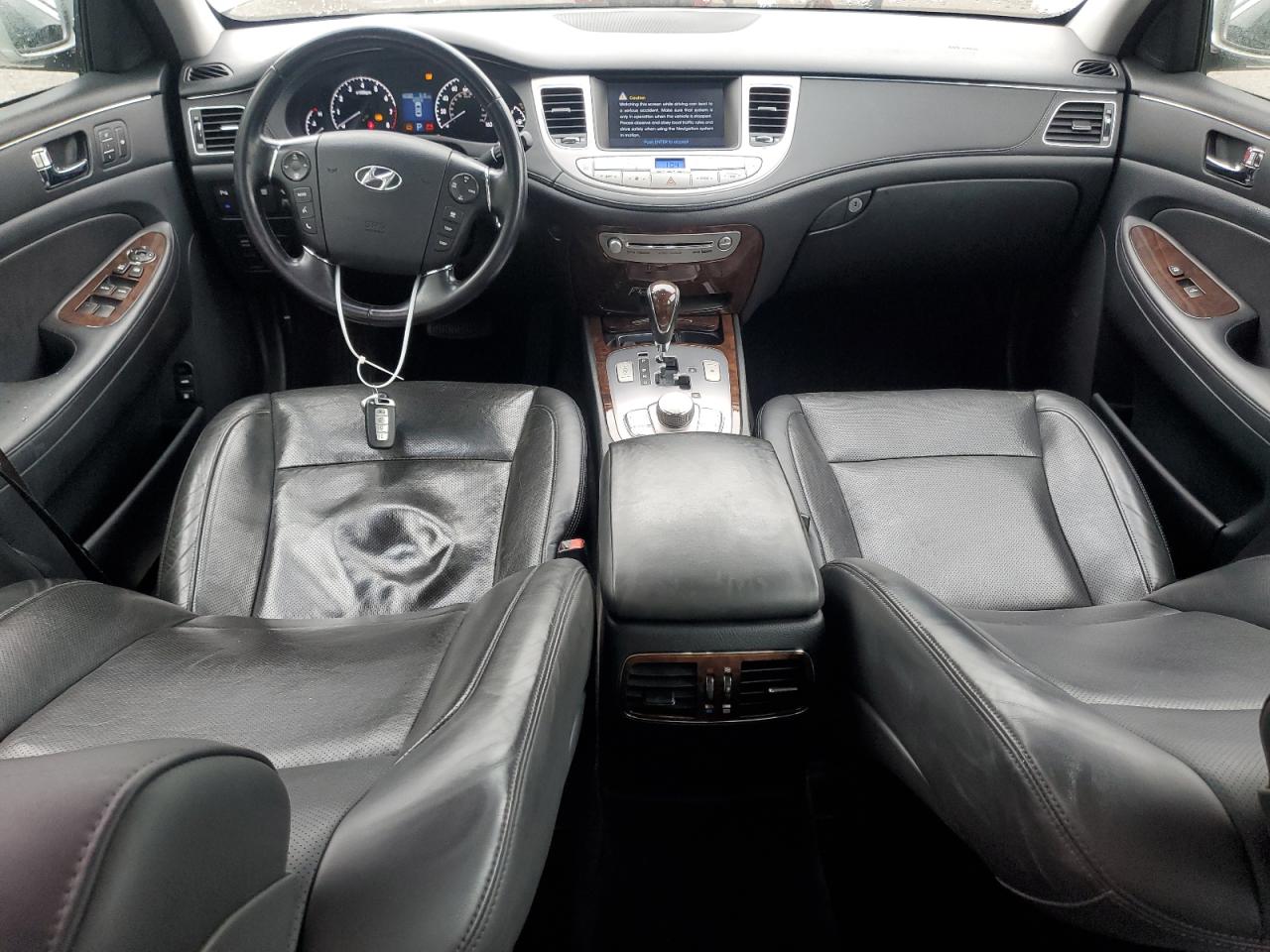 2010 Hyundai Genesis 3.8L VIN: KMHGC4DE7AU098601 Lot: 62093595