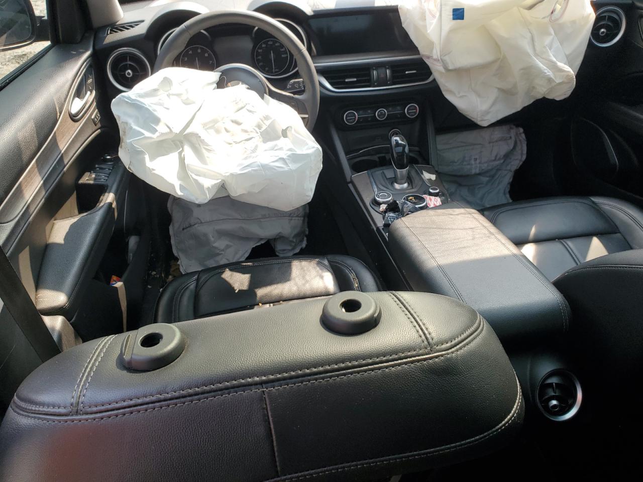 2019 Alfa Romeo Stelvio Ti VIN: ZASPAKBNXK7C70144 Lot: 84588855