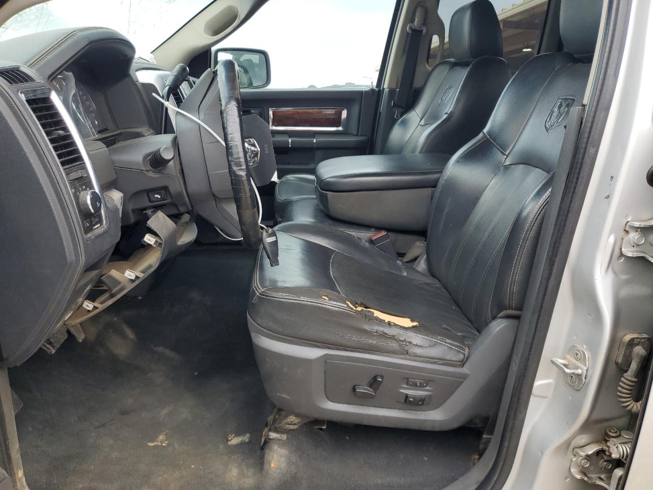 2009 Dodge Ram 1500 VIN: 1D3HV18T39S779850 Lot: 63000745