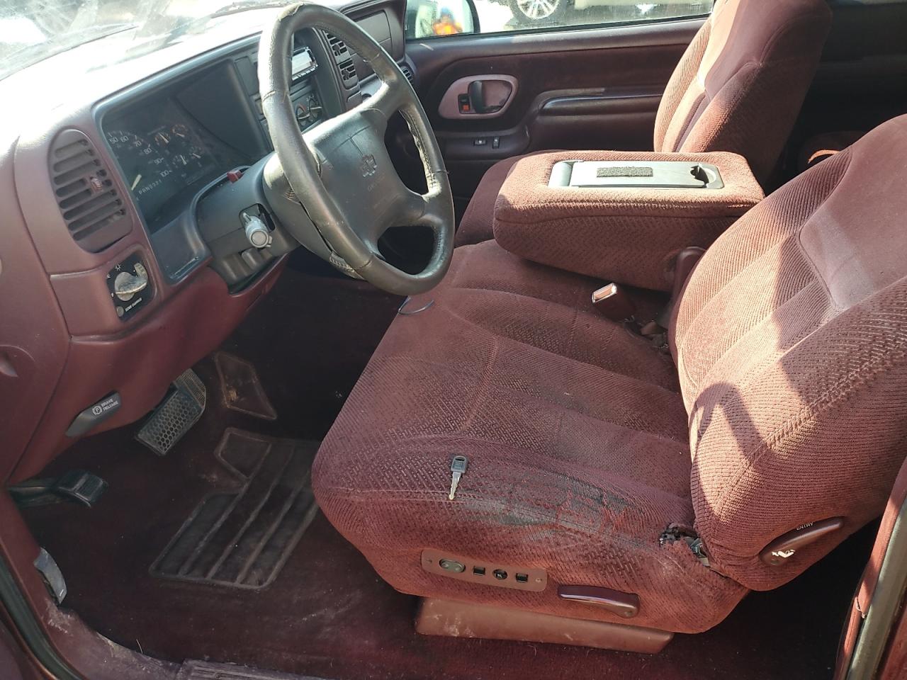 1997 Chevrolet Gmt-400 C1500 VIN: 2GCEC19R2V1220661 Lot: 61947935