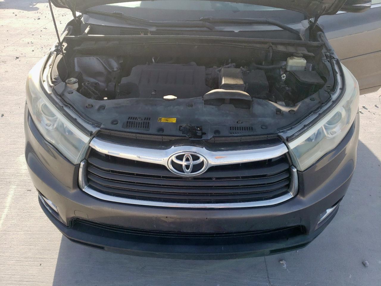 2015 Toyota Highlander Limited VIN: 5TDYKRFH4FS103135 Lot: 63017515
