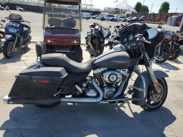 2011 Harley-Davidson Flhx   