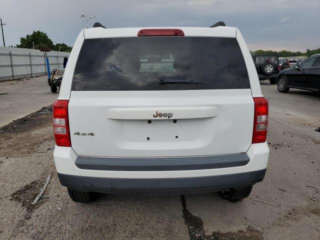  JEEP PATRIOT 2015 Белы