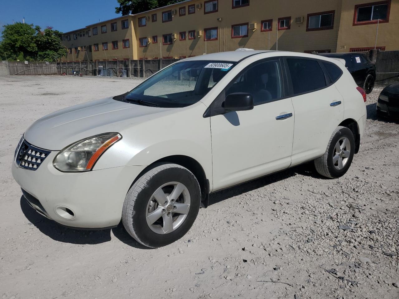 2010 Nissan Rogue S продається в Opa Locka, FL - Side