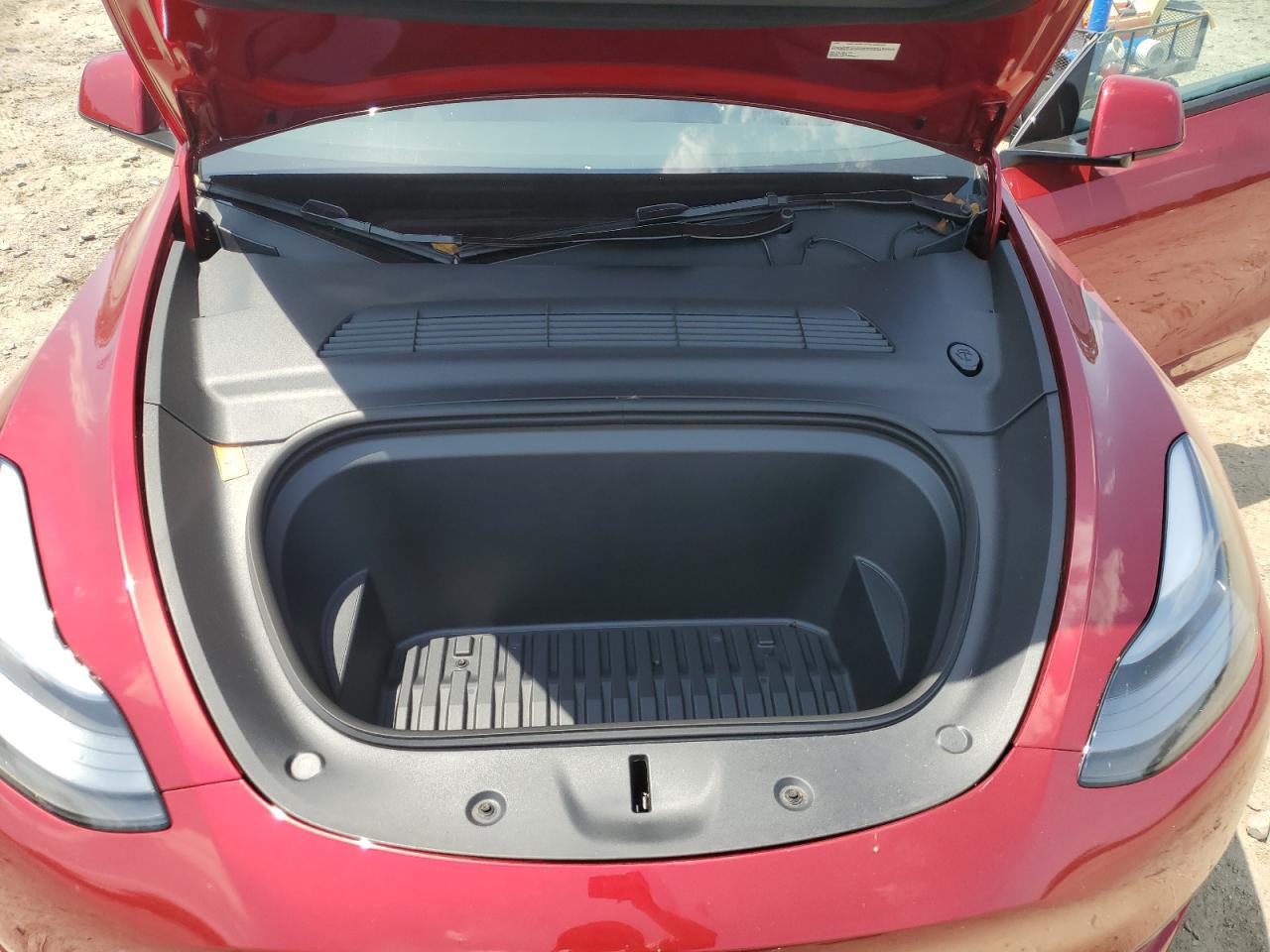 2024 Tesla Model Y VIN: 7SAYGDED6RF211660 Lot: 62097325