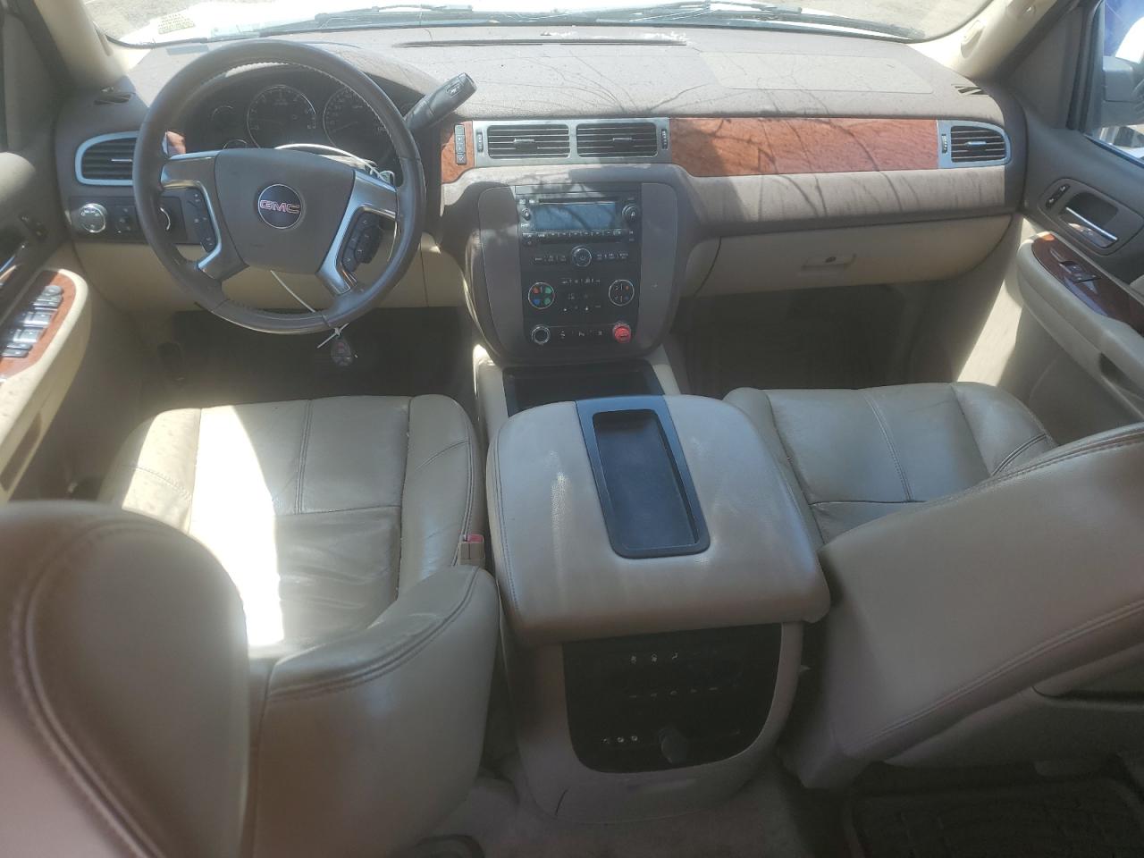 2007 GMC Yukon Xl K1500 VIN: 1GKFK16317R240146 Lot: 62590575