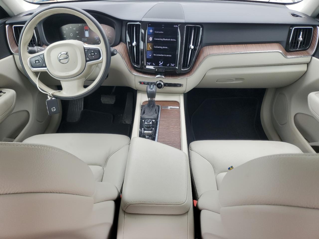 2021 Volvo Xc60 T5 Momentum VIN: YV4102RK5M1881487 Lot: 59595975
