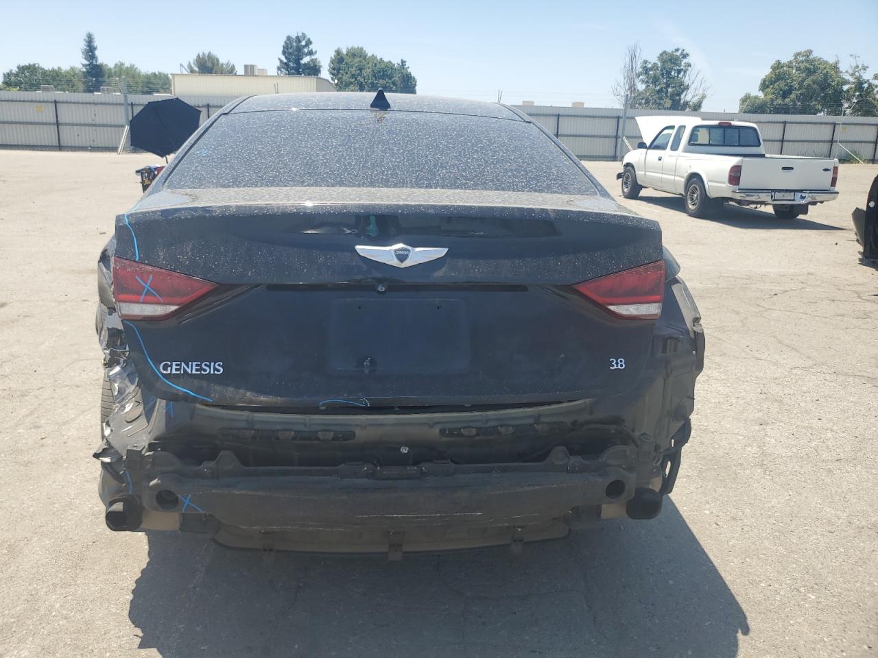 2015 Hyundai Genesis 3.8L VIN: KMHGN4JE1FU102678 Lot: 59399205