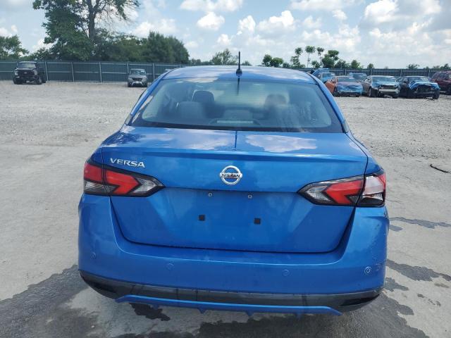  NISSAN VERSA 2020 Granatowy