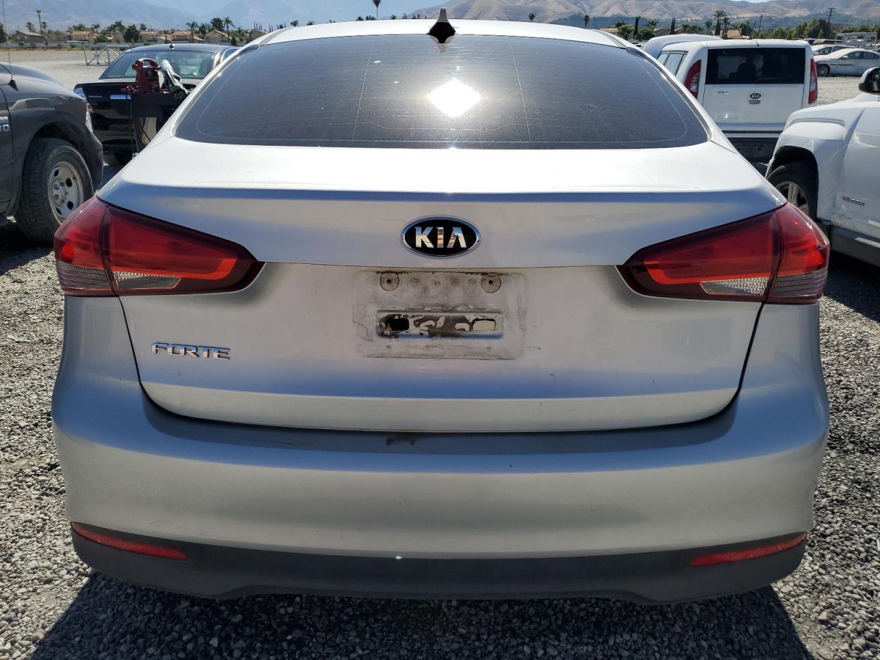 2017 Kia Forte Lx VIN: 3KPFK4A71HE043045 Lot: 62201865