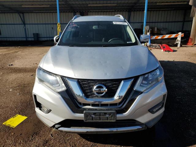  NISSAN ROGUE 2017 Серебристый