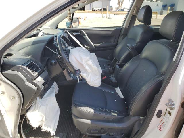  SUBARU FORESTER 2016 Белы