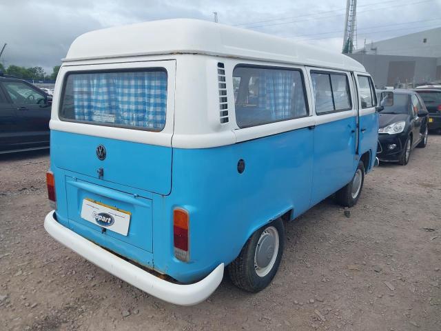 2006 VOLKSWAGEN CARAVELLE