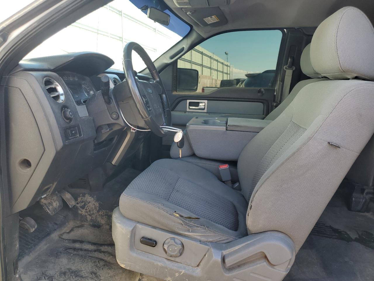 2011 Ford F150 Super Cab VIN: 1FTFX1EF8BFB50236 Lot: 62964795