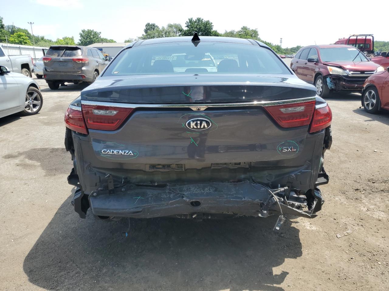 2018 Kia Cadenza Luxury VIN: KNALC4J16J5097404 Lot: 61438015