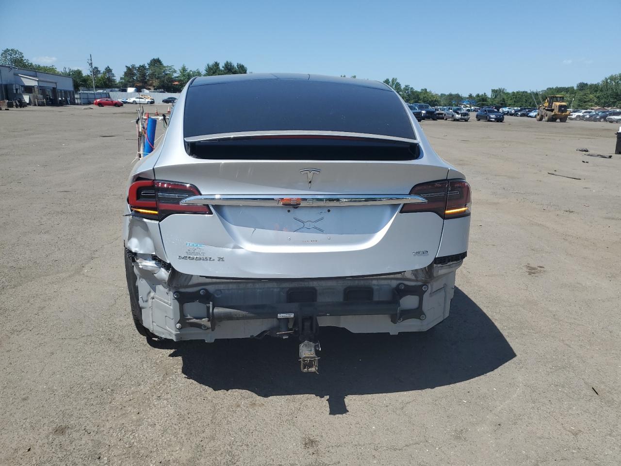2018 Tesla Model X VIN: 5YJXCDE23JF090870 Lot: 60727355