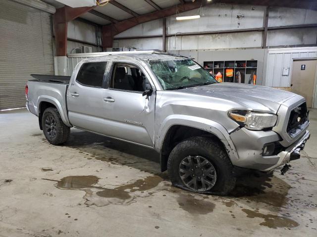  TOYOTA TACOMA 2020 Srebrny