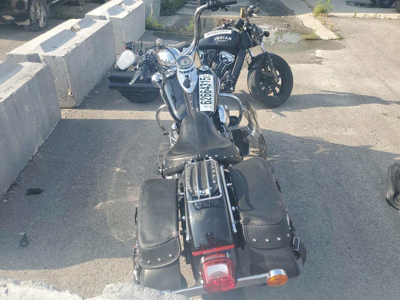 2017 Harley-Davidson Flstc Heritage Softail Classic VIN: 1HD1BWV1XHB044153 Lot: 62664315