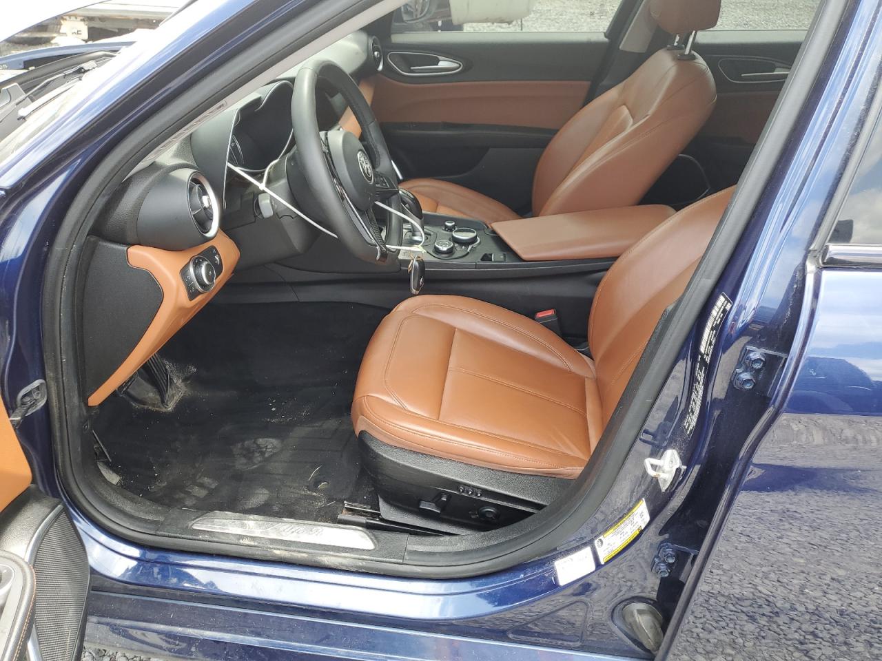 2018 Alfa Romeo Giulia Q4 VIN: ZARFAEDN8J7583555 Lot: 61931845
