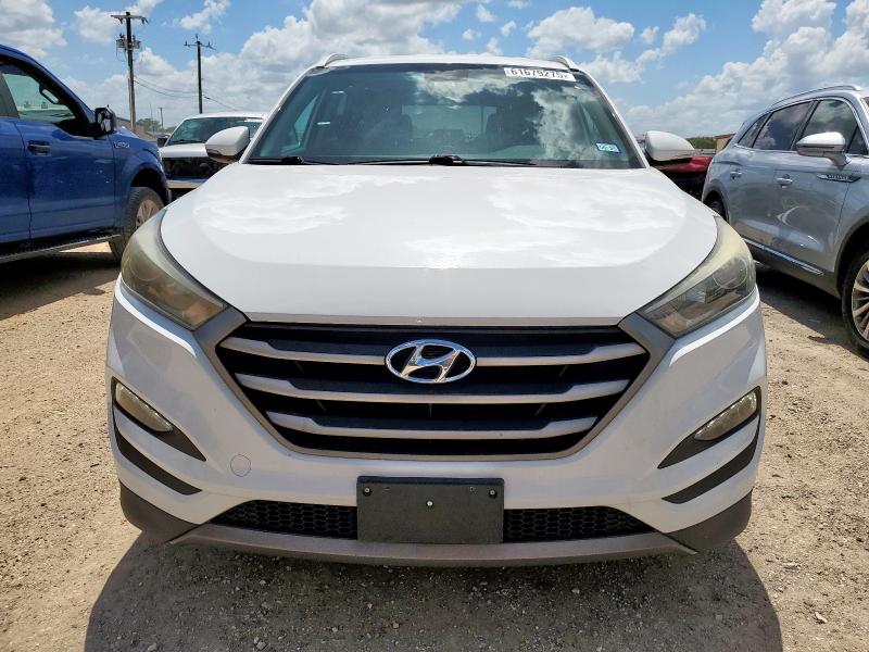  HYUNDAI TUCSON 2016 Белы