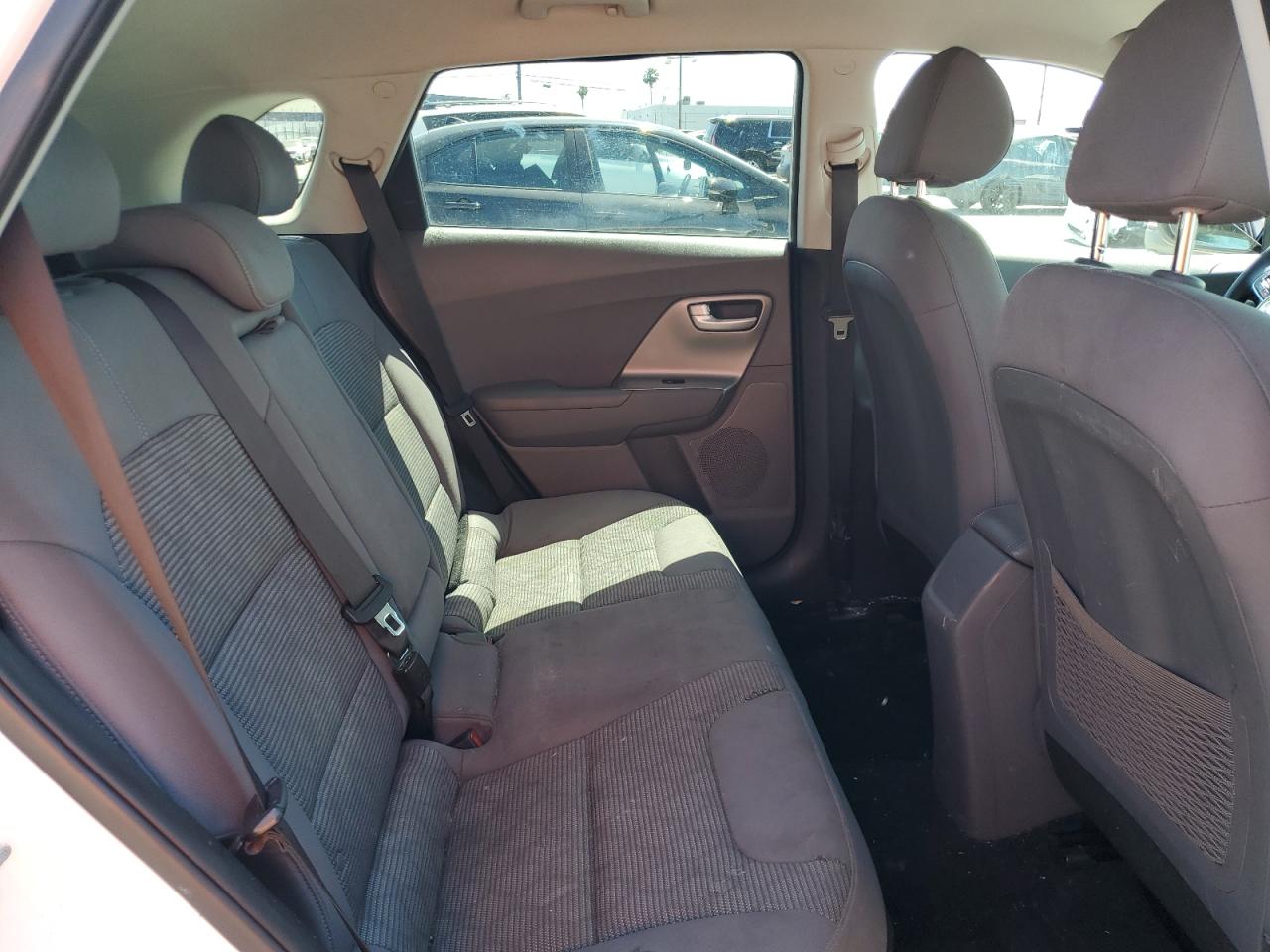 KNDCB3LC1J5203854 2018 Kia Niro Fe