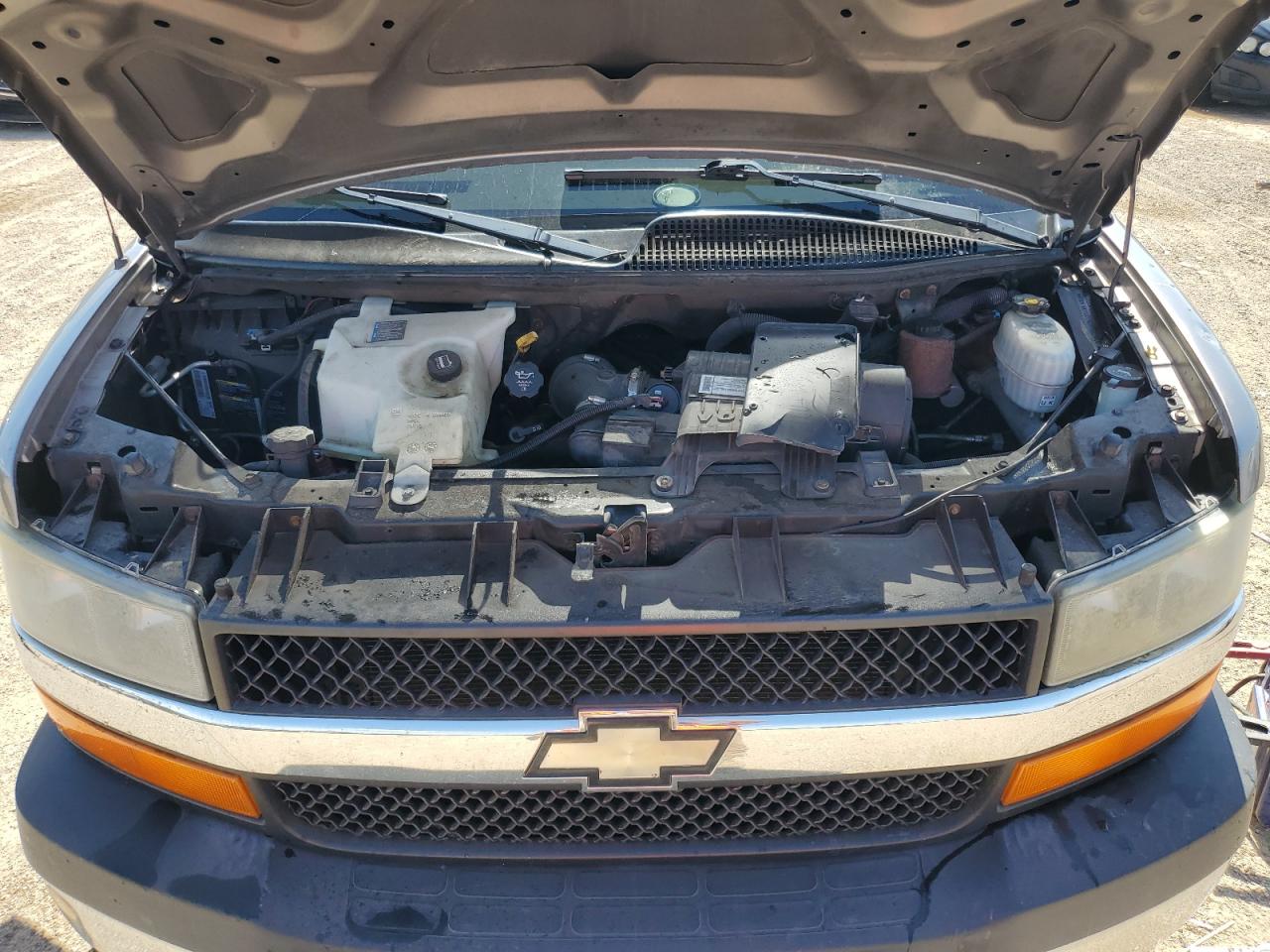 2006 Chevrolet Express G3500 VIN: 1GCHG35V561237574 Lot: 61170275